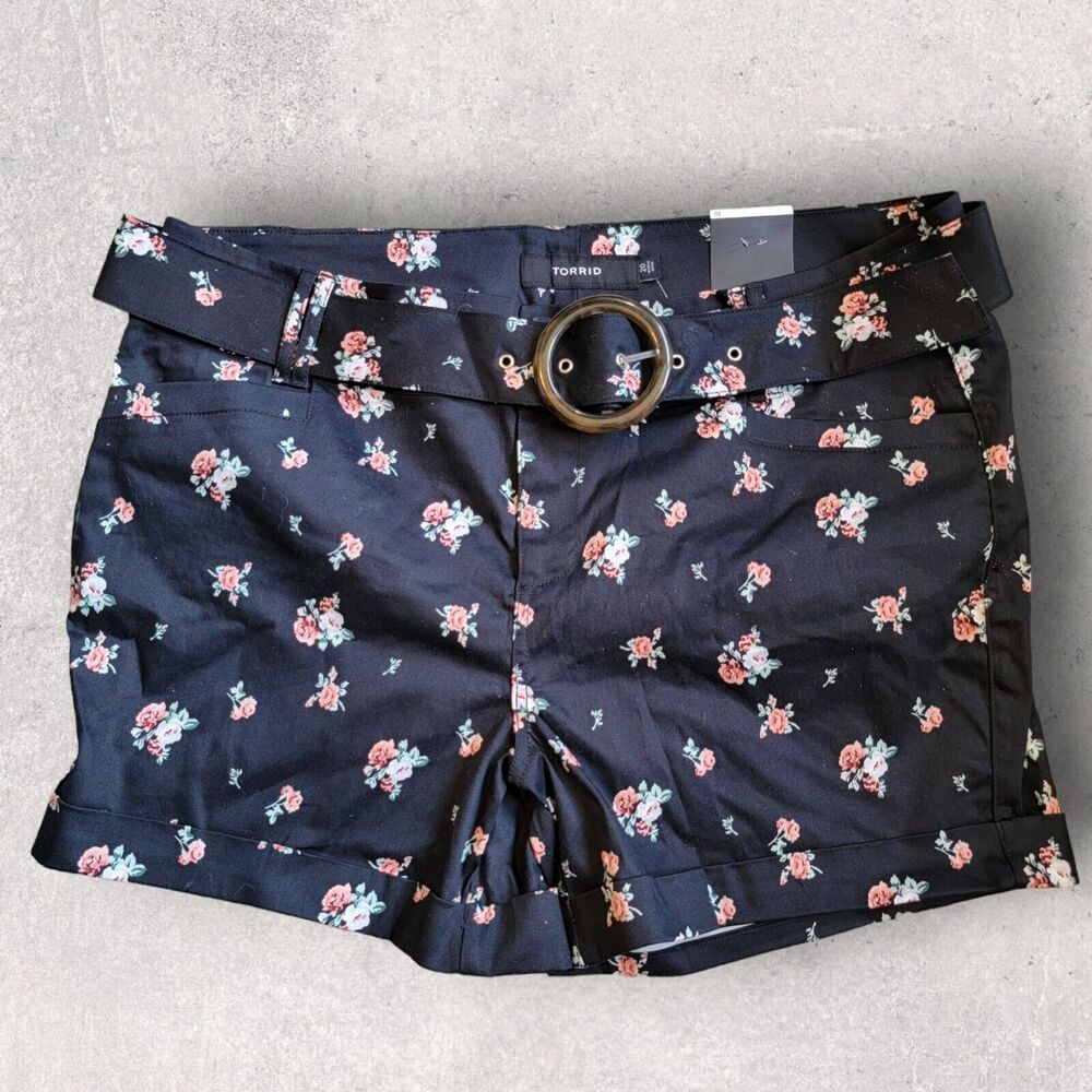 Torrid Shorts Womens Plus Size 20 Black Floral Belted Stretch Sateen New NWT